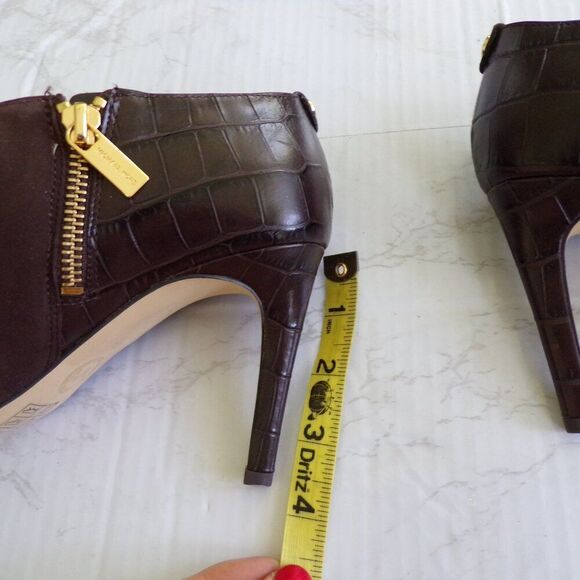 Michael Kors suede ankle booties 7 - Picture 6 of 10